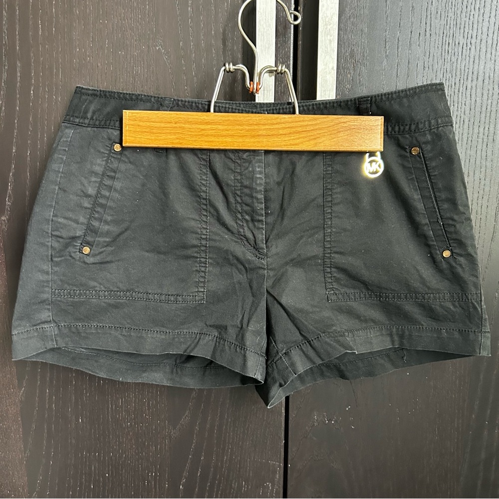 Michael by Michael Kors Black Designer Women's Shorts - Picture 5 of 6